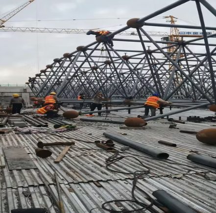 "Steel Truss Space Frame: Space Grid Construction for Gas Station Project